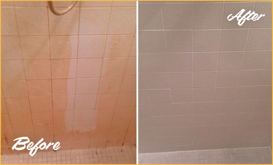 Before and After Picture of a Midlothian Porcelaine Shower Cleaned to Remove Soap Scum